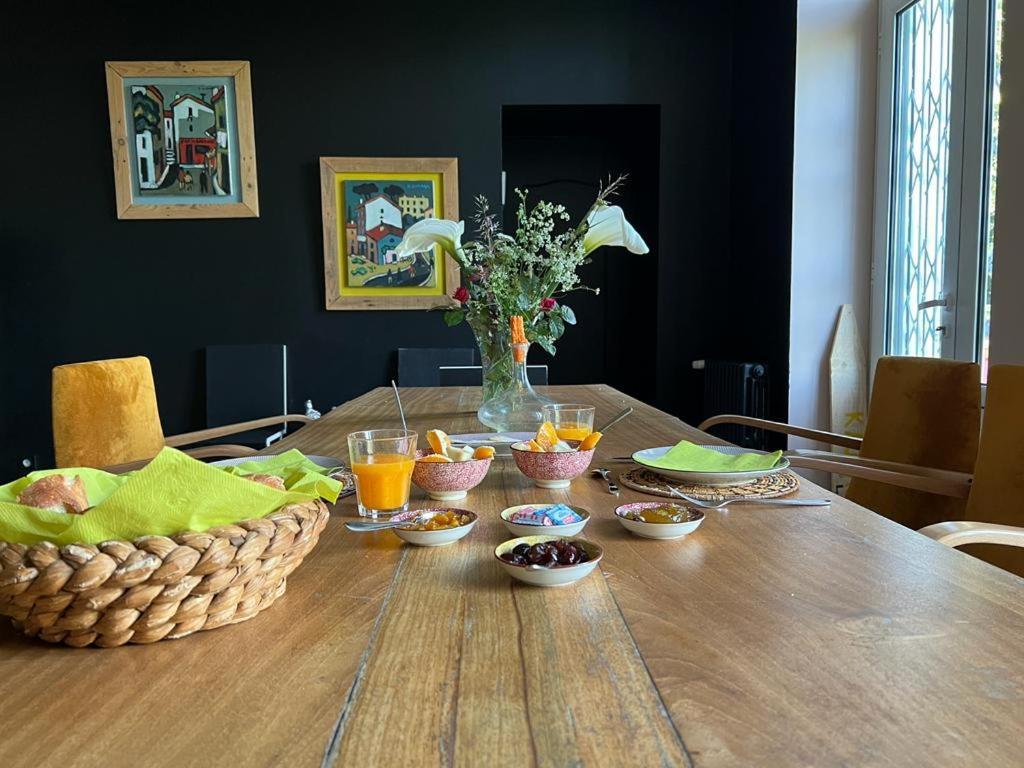 Chambre D'Hote Pres Bordeaux Au Chateau Camponac Bourg-sur-Gironde Exteriör bild